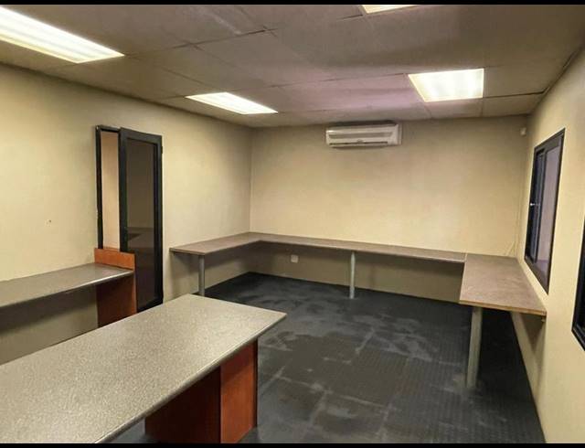 INDUSTRIAL PROPERTY TO RENT IN HENNOPSPARK